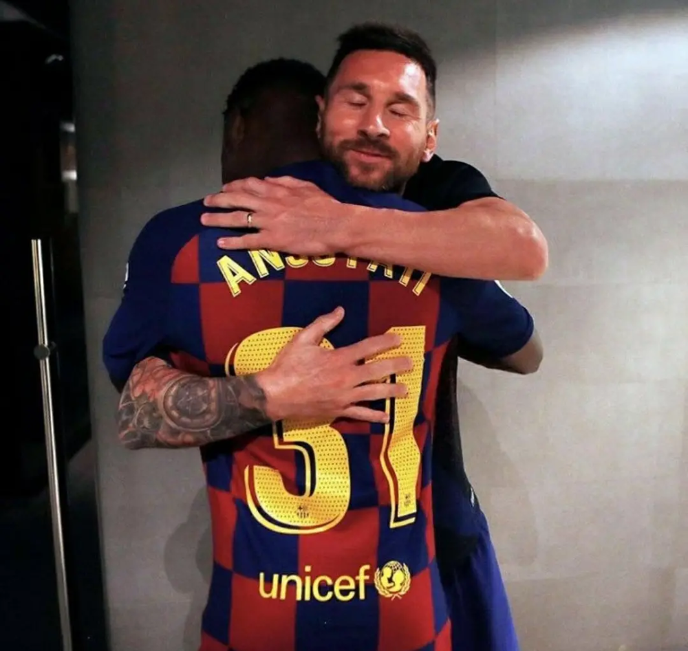 包含法蒂梅开二度助巴塞罗那胜出的词条 包含法蒂梅开二度助巴塞罗那胜出的词条