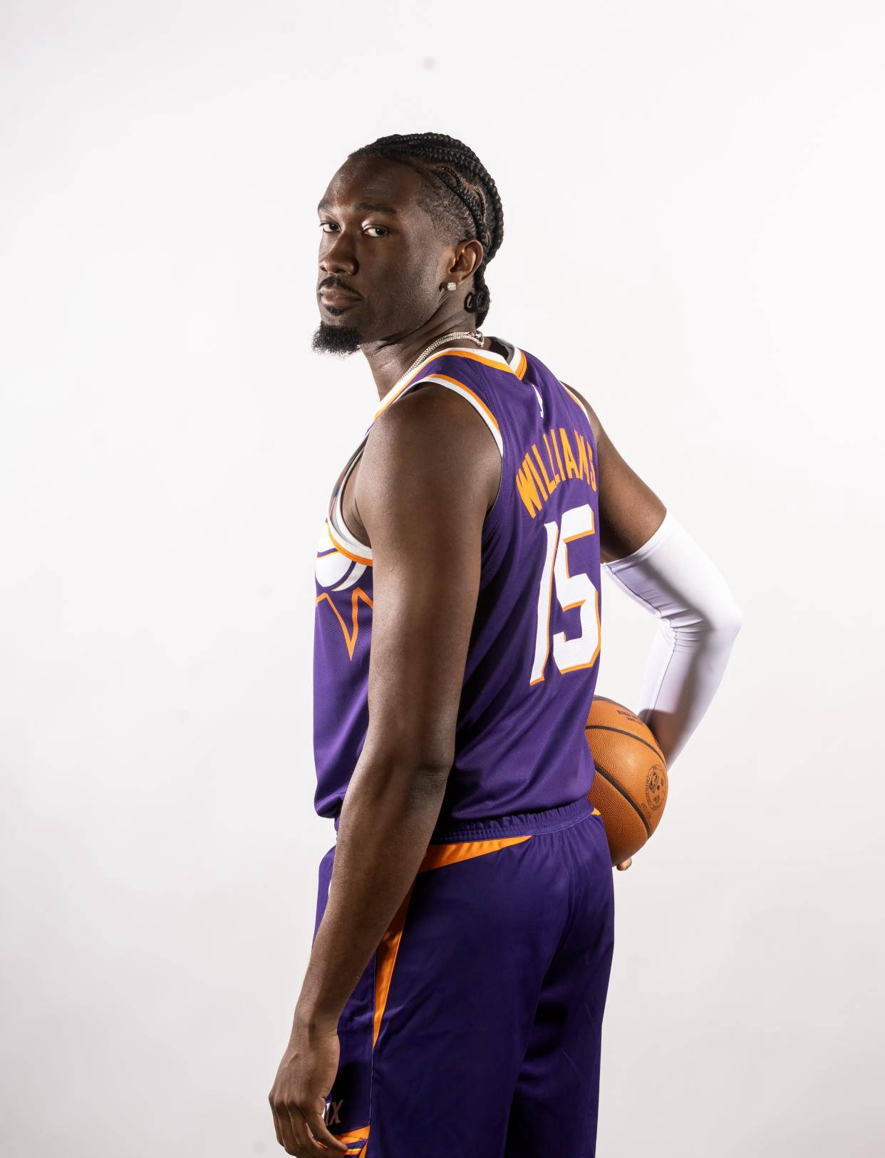 勇士力克尼克斯，布克刷新纪录的简单介绍