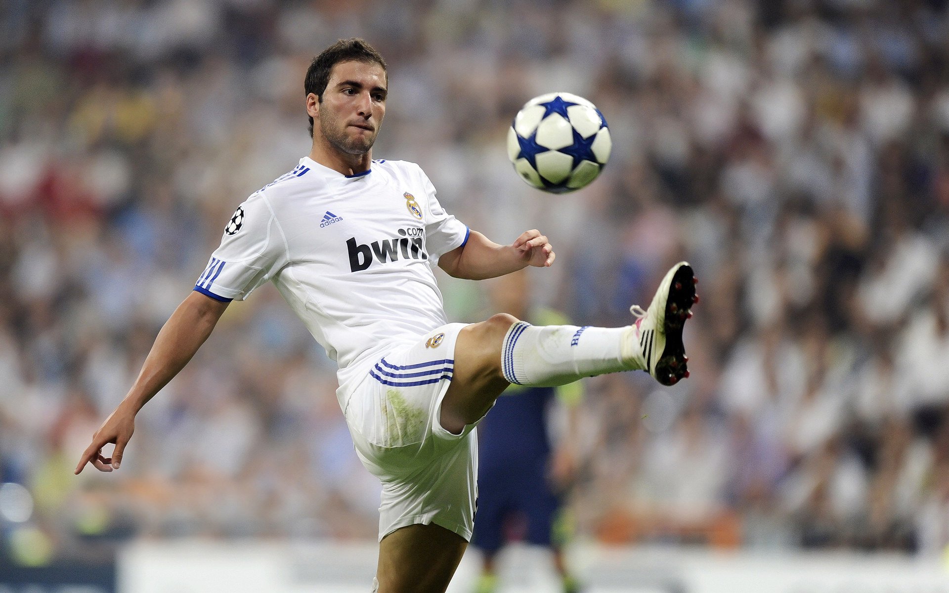 西决生死战之夜,布克如何用节奏掌控改写命运