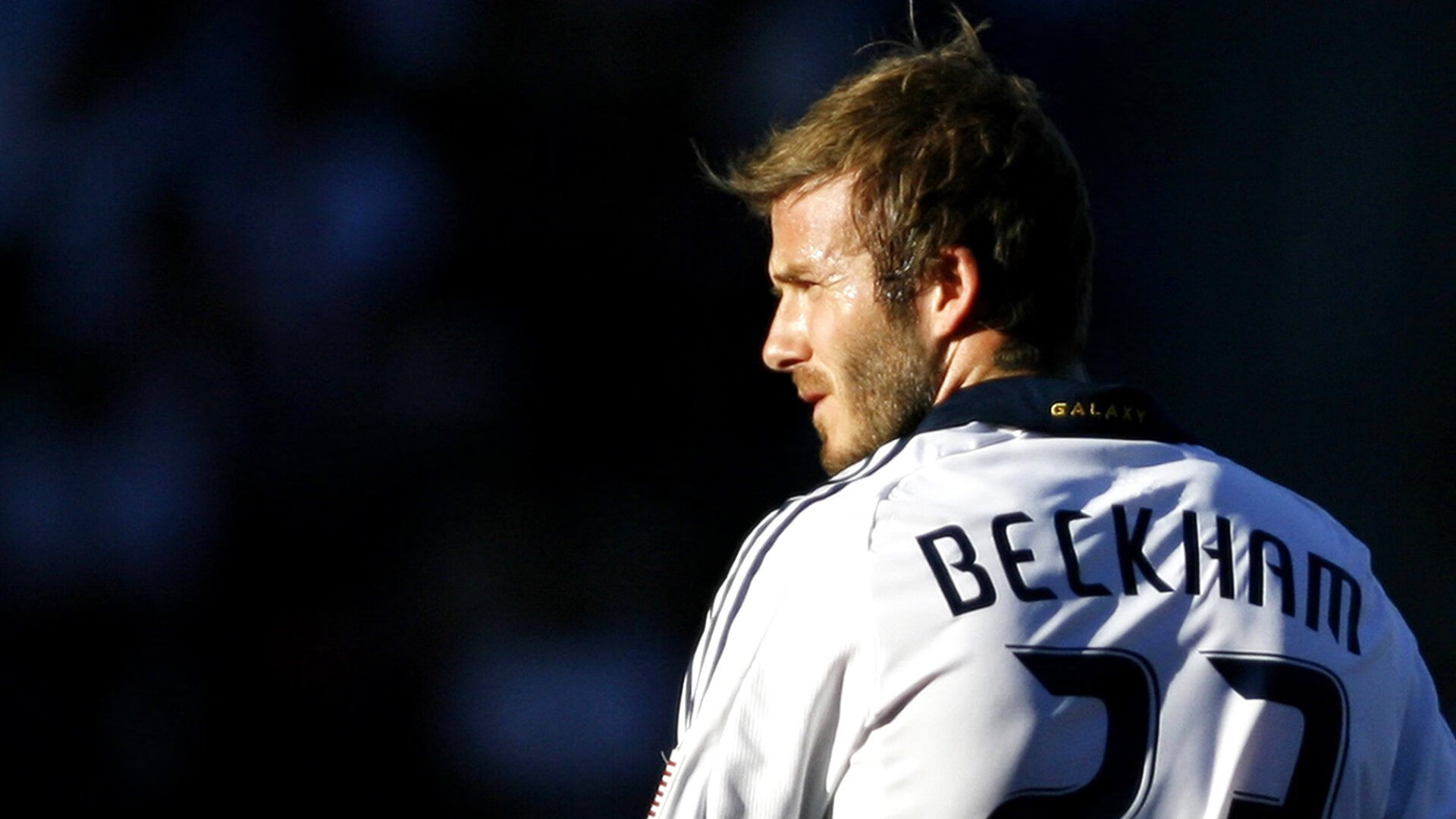 从美加墨世界杯焦点战到掘金险胜灰熊，体育竞技中唯一性的双重奏鸣